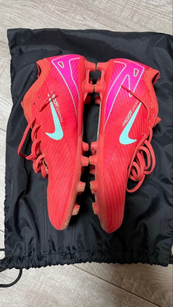 NIKEマーキュリアルHG