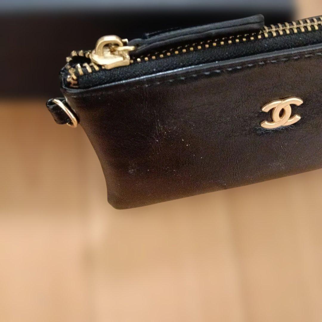 CHANEL ノベルティ　シャネルブラック ショルダーバッグ　ミニポーチ付き