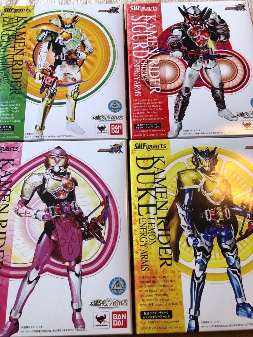 フィギュアーツ　仮面ライダー鎧武　セット