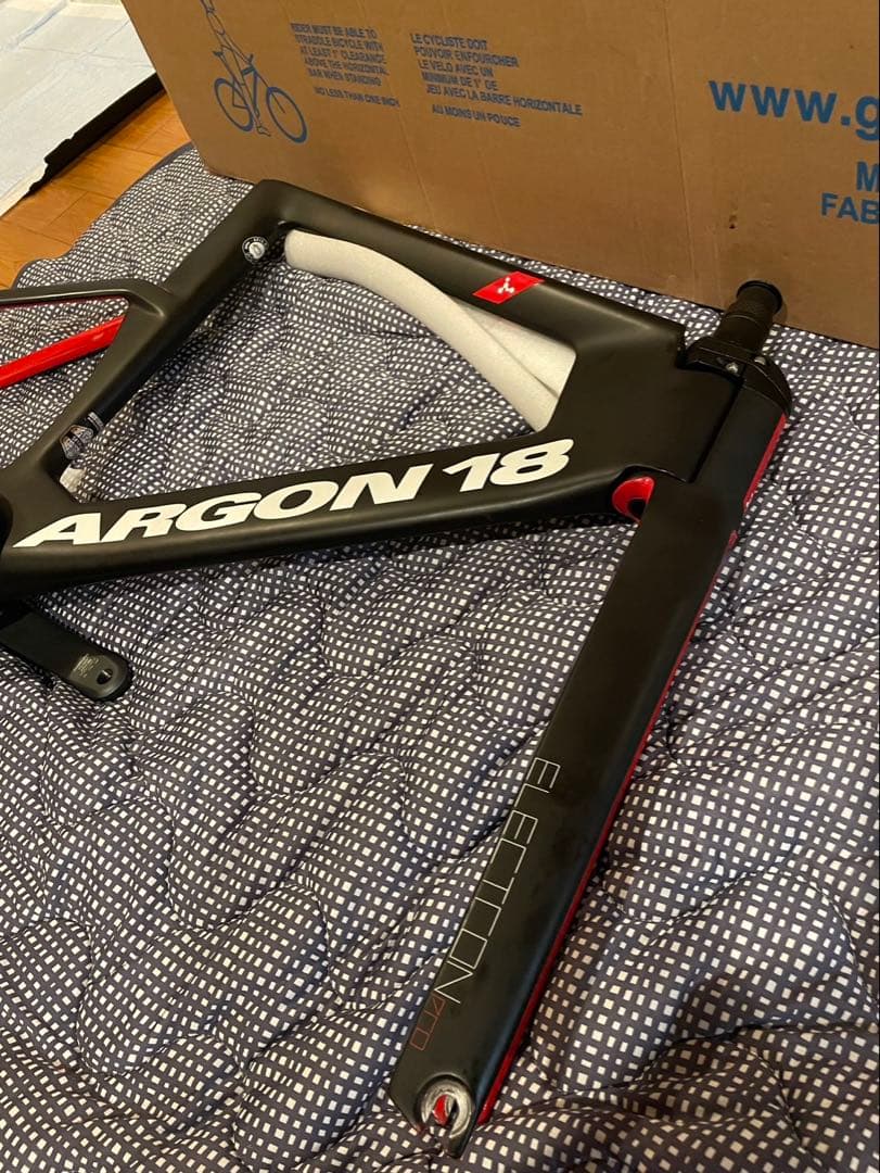 ARGON 18 ELECTON ブラック/レッド　サイズS