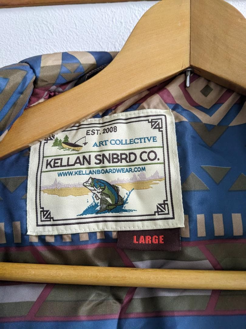 KELLAN　韓国ブランド　新品未使用 スノーボードウェア上（L）下（M）セット