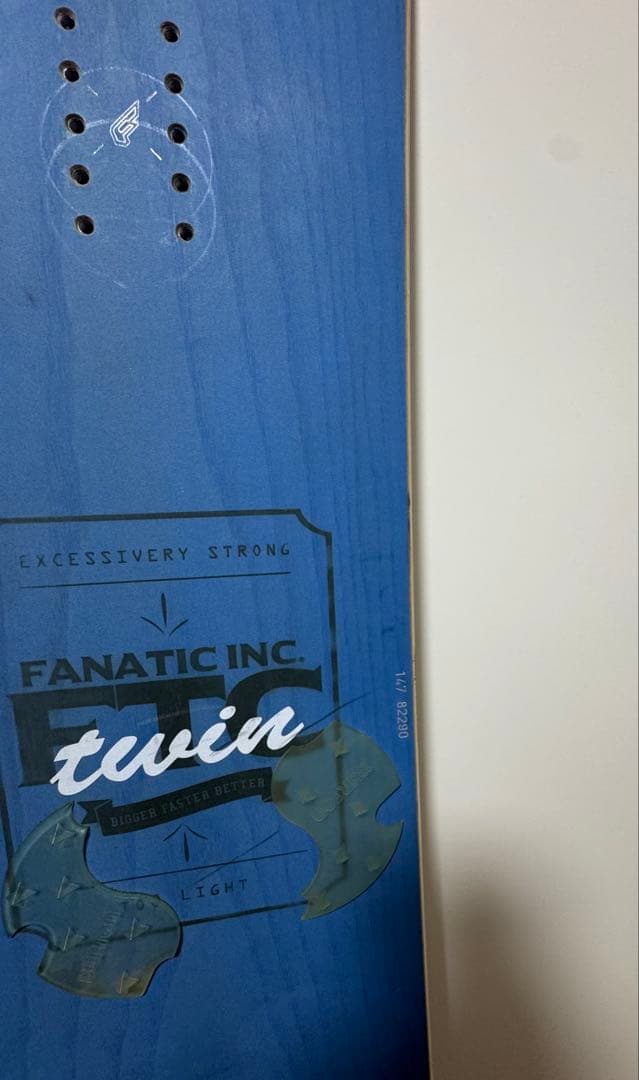 FANATIC INC. twin スノーボード 使用回数2回