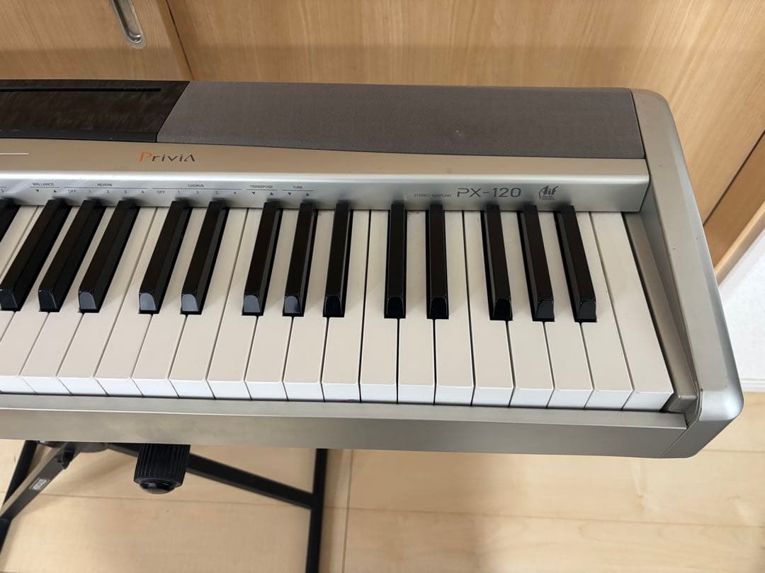 送料込み　CASIO Privia PX-120 88鍵 電子ピアノ　スタンド付