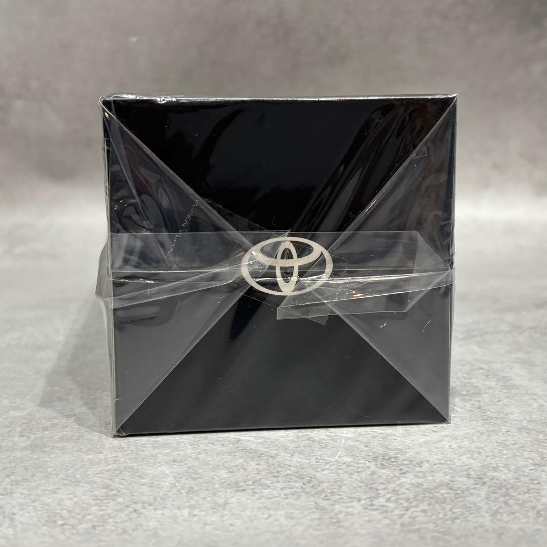 新品　TOYOTA トヨタ　yARIS CROSS ヤリスクロス　ミニカー