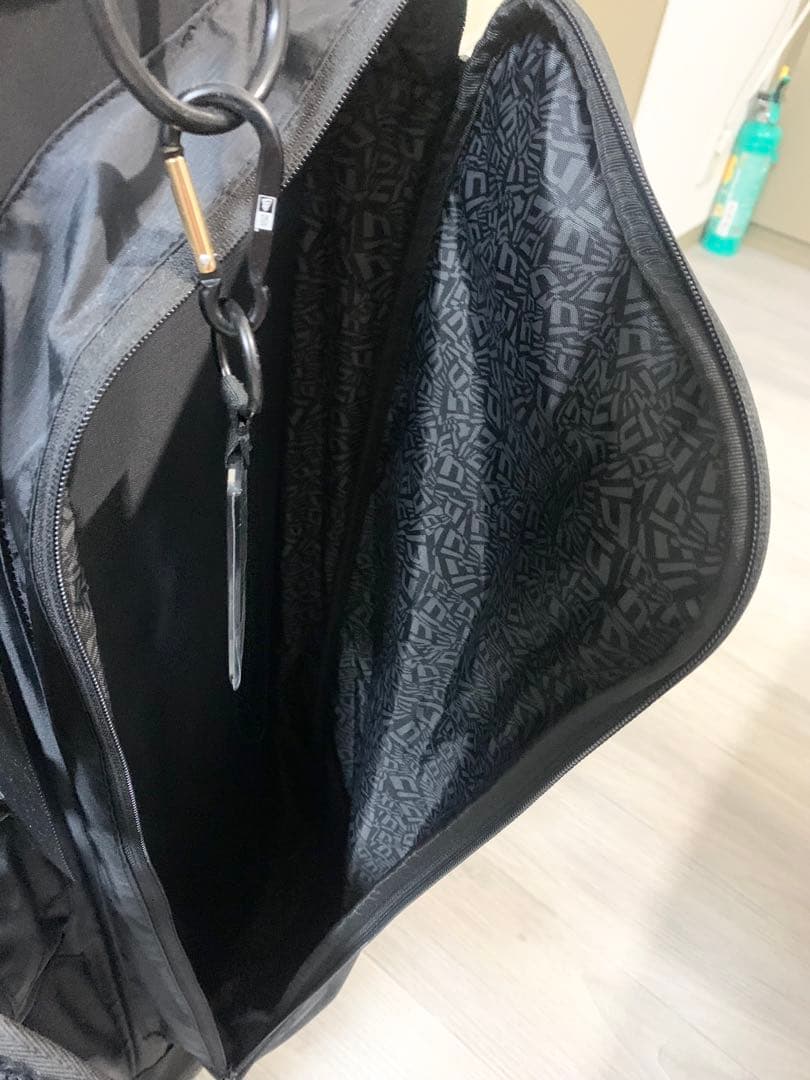 NEW ERA ブラック キャディバッグ