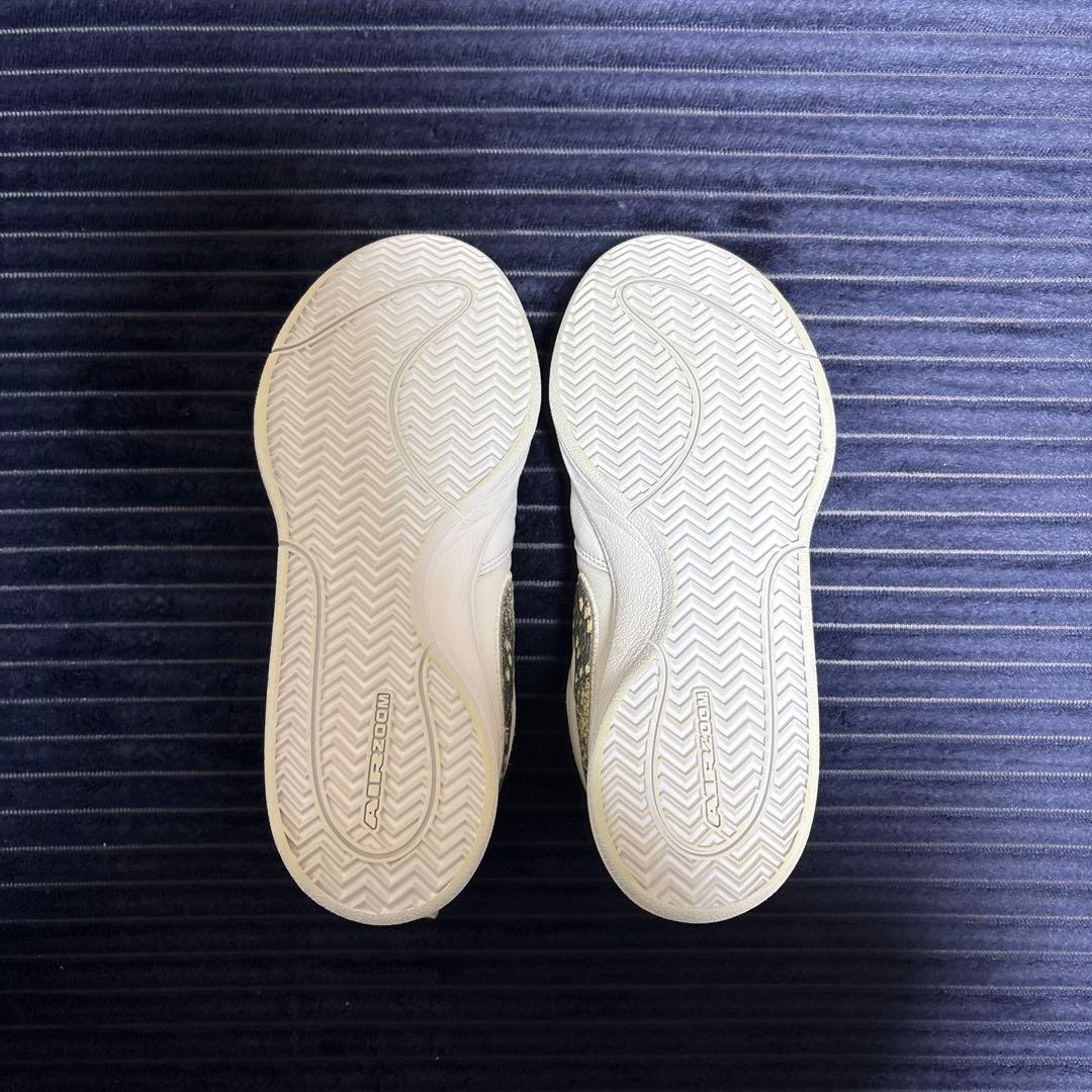 Nike book1 ブック1