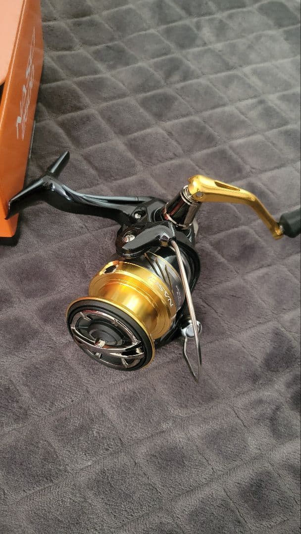 SHIMANO NASCI 2500 スピニングリール(釣り未使用品)