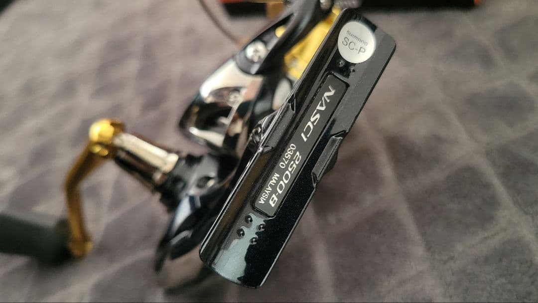 SHIMANO NASCI 2500 スピニングリール(釣り未使用品)