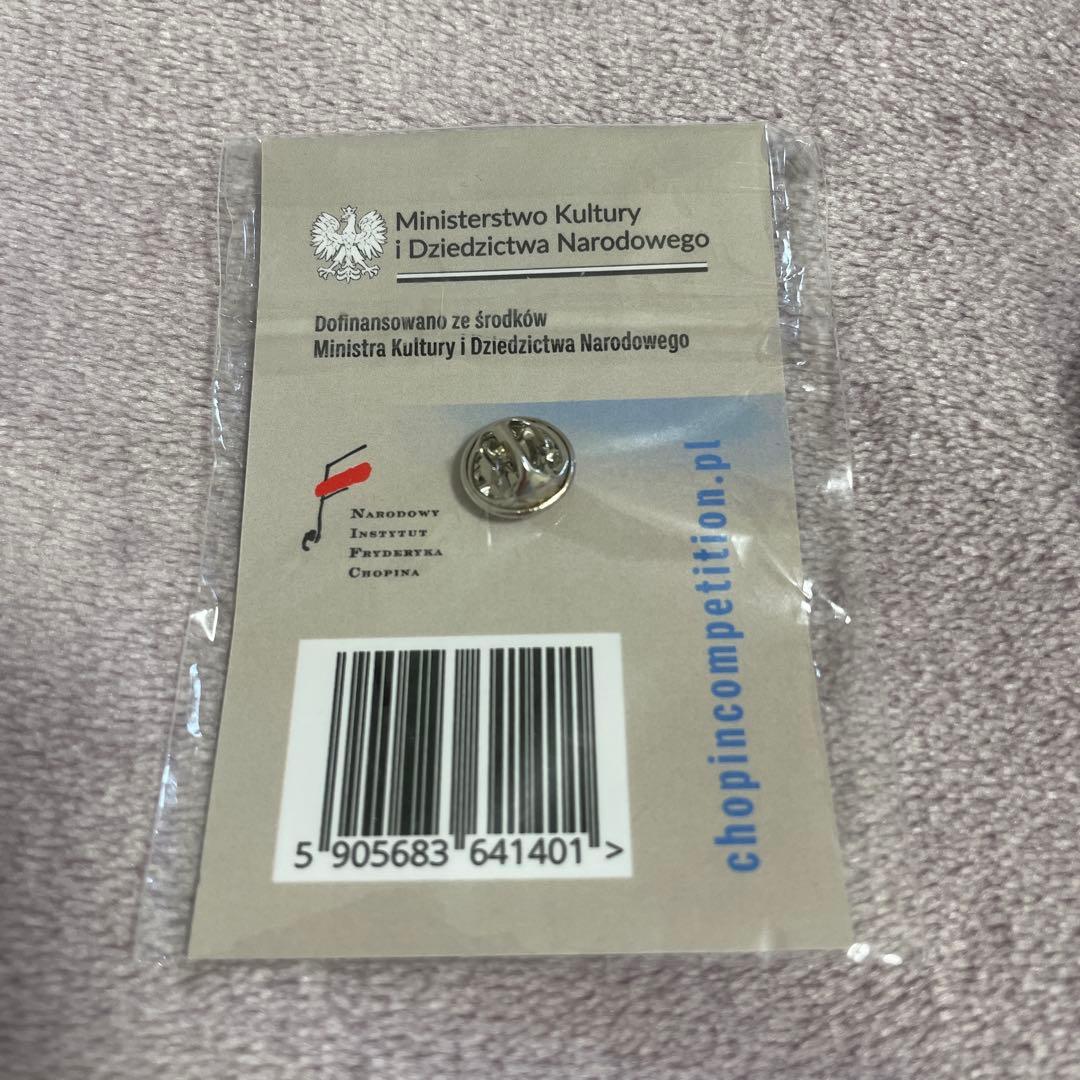 【非売品・新品】大阪関西万博ポーランド限定ショパン　ピンバッジ＆ネックストラップ