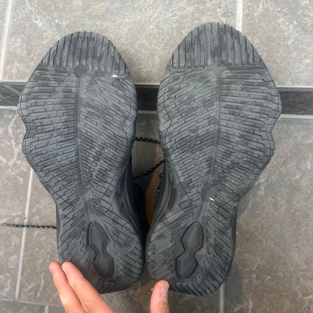 ASICS バスケットボールシューズ ブラック/ターコイズ