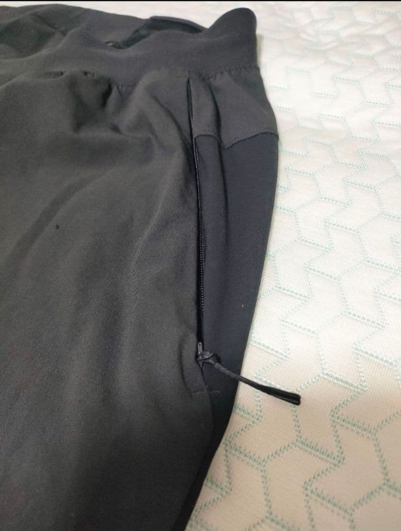 ルルレモン Hybrid Pantランニングlululemon パク・ソジュン