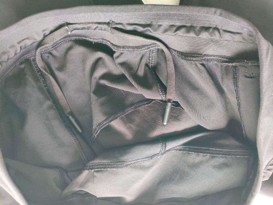 ルルレモン Hybrid Pantランニングlululemon パク・ソジュン