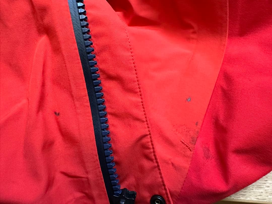 Burton akジャケット　カーゴパンツ　グローブ　ニット帽　セット