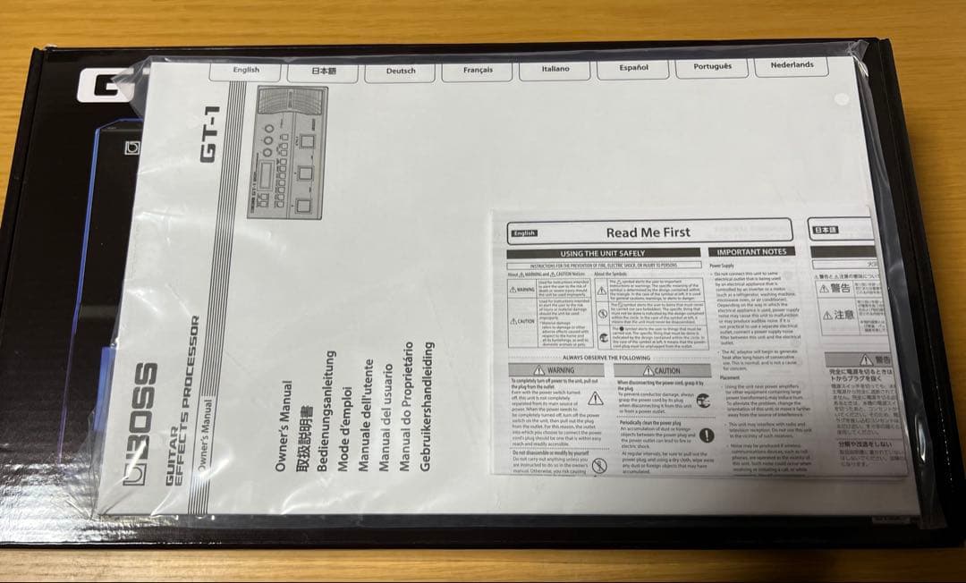 BOSS GT-1 マルチエフェクター　箱とオマケ付き！