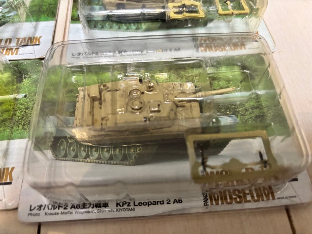 新品未使用　KPZ Leopard 2 A6 戦車　12体セット　ミリタリー