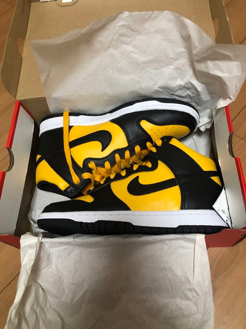 未使用　新品　Nike Dunk High DD1399-700