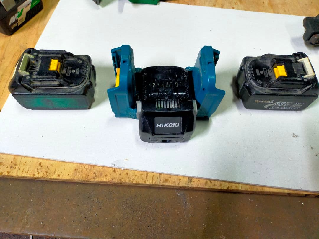 HIKOKIマルチボルト用マキタ18vx2アダプター