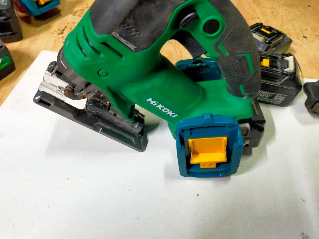 HIKOKIマルチボルト用マキタ18vx2アダプター