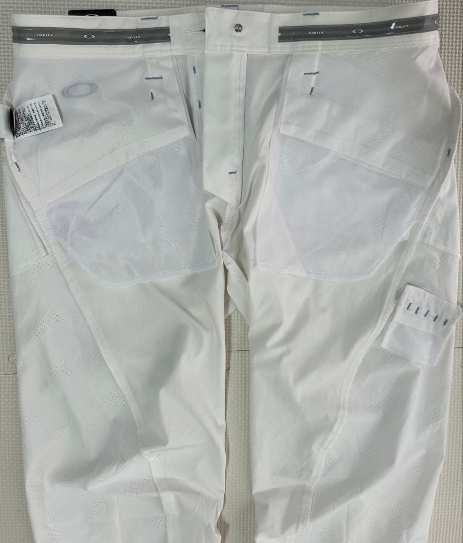 OAKLEY ホワイト3D TECHNOLOGYパンツ size：34/87cm