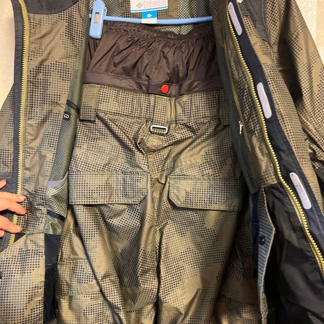 Columbia スノーボードウェア オリーブグリーン上下セット￼