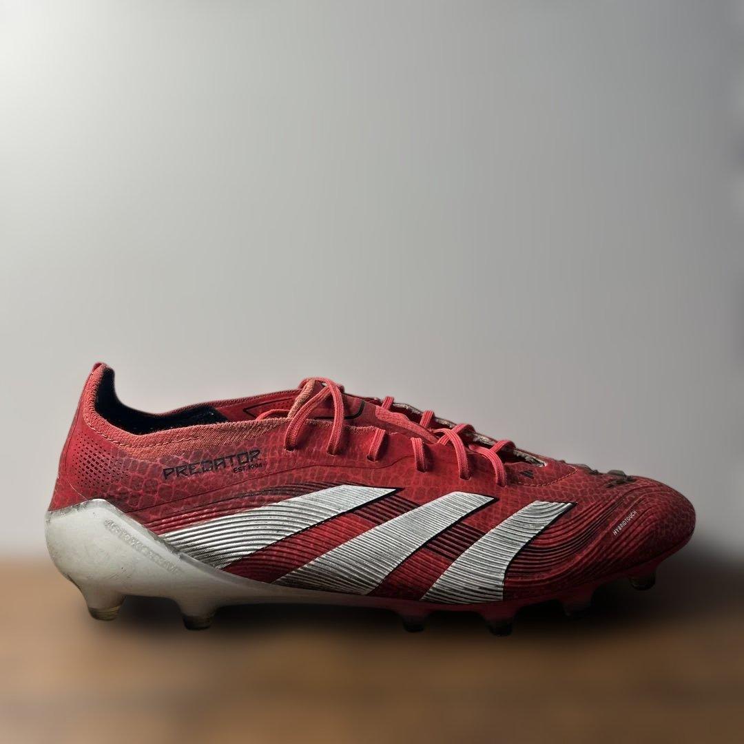 adidas プレデター （サッカースパイク）