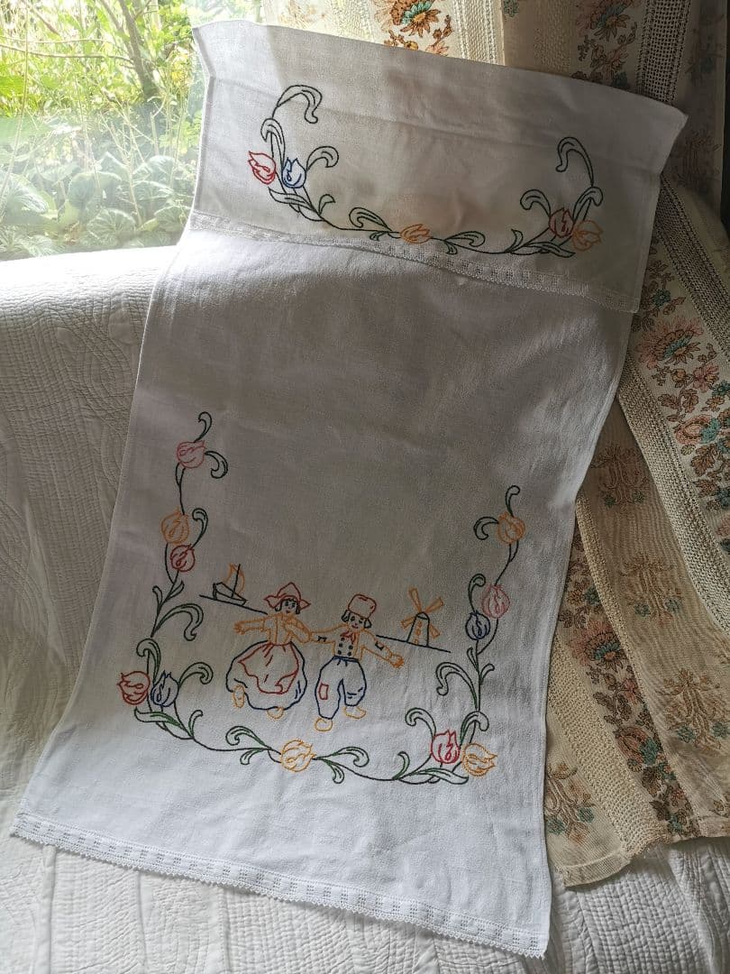アンティーク オランダ 子供＆チューリップ色糸刺繍クロス ドアカーテン 幕パネル