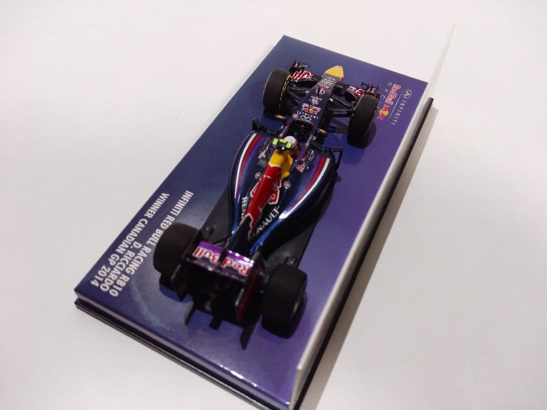 ミニカー MINICHAMPS 1/43 RB10 D. Ricciardo 2014
