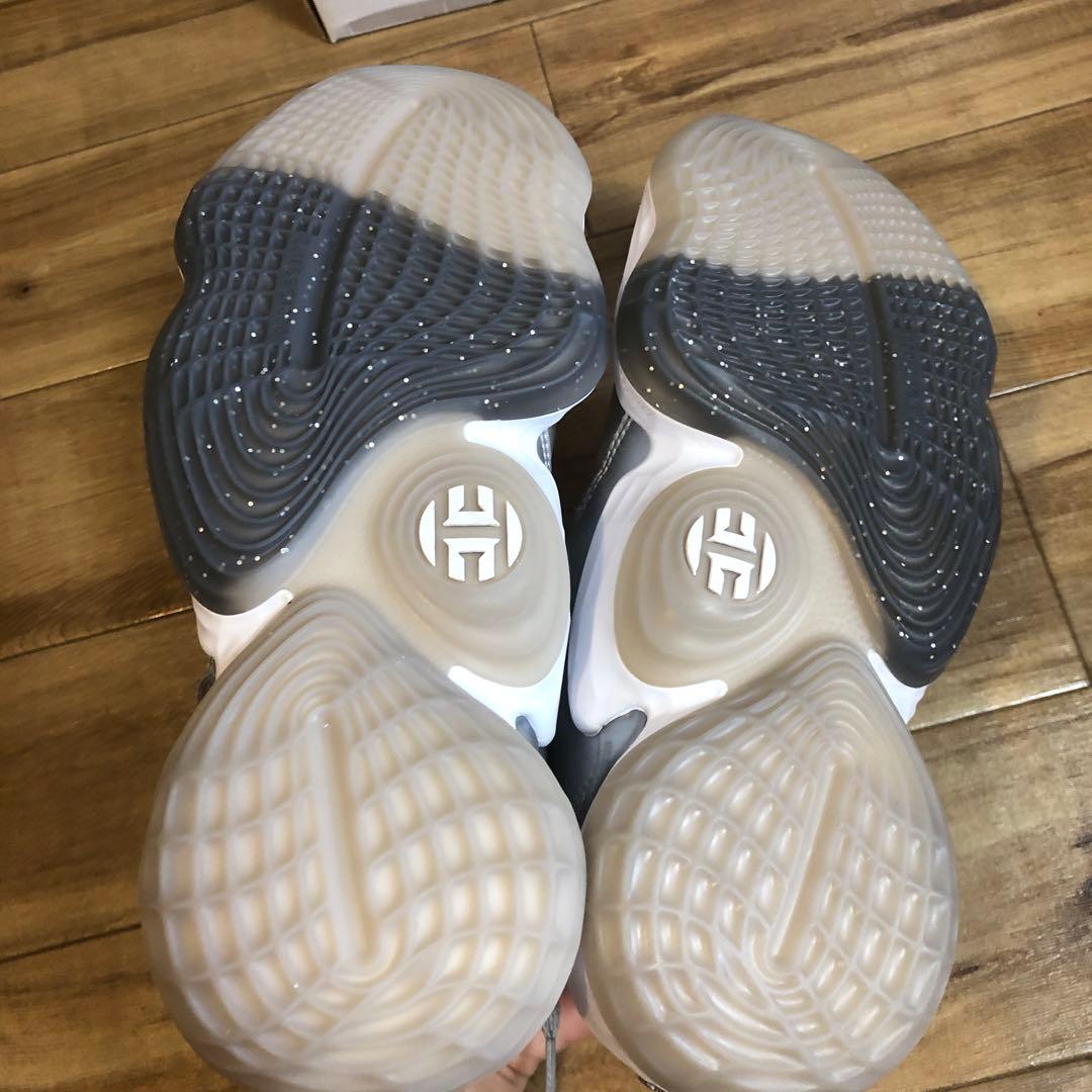限定adidasアディダススニーカー　ハーデン４