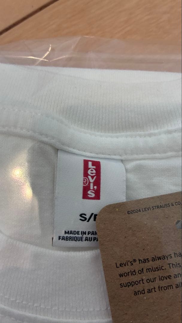 Levi's oasisロゴ Tシャツ