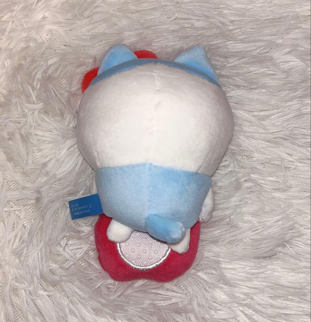 デスクトップから見守るひっかけぬいぐるみ　ハチワレ　キティ　マスコット　ぬい