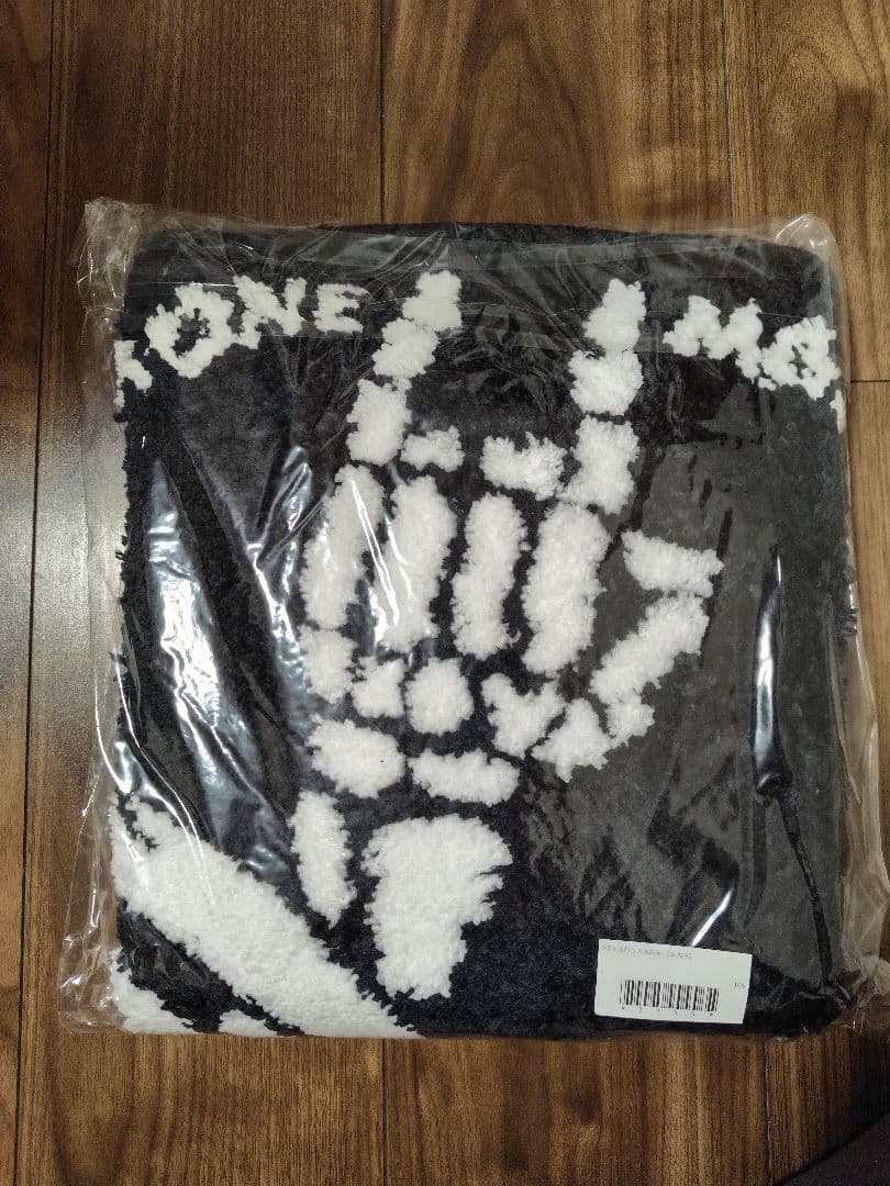 新品 マキシマムザホルモン MTH ふわっRUGMAT ラグマット 黒