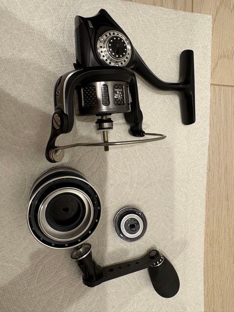 【ジャンク品】REVO MGX 2000SH スピニングリール