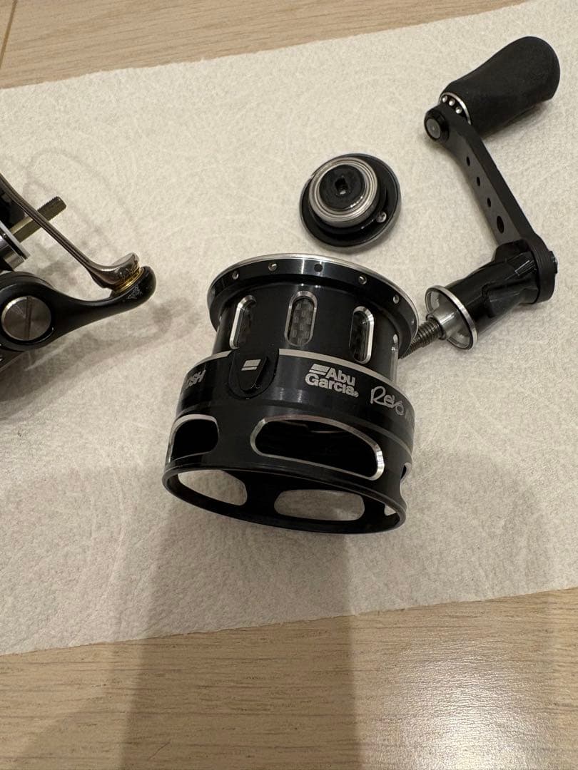 【ジャンク品】REVO MGX 2000SH スピニングリール