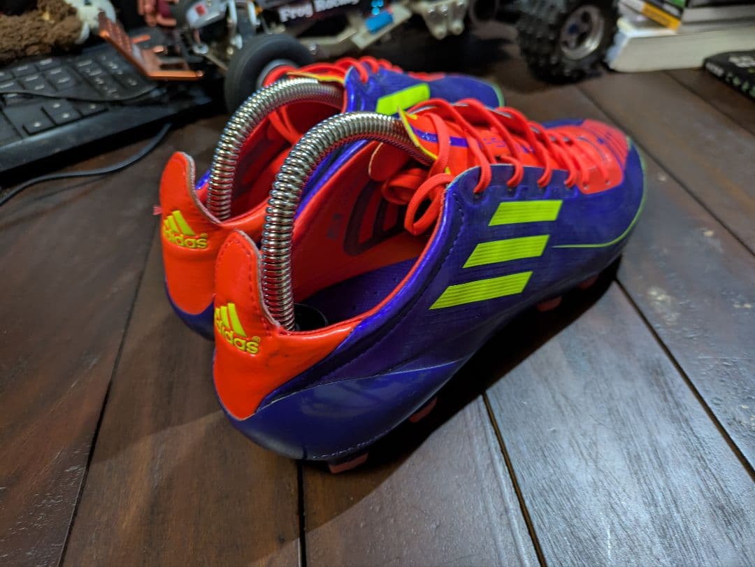 「F50 アディゼロ 3」トップモデル　HG