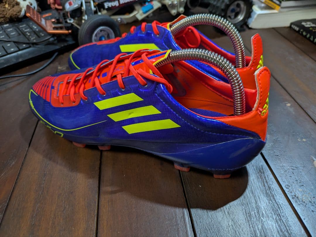 「F50 アディゼロ 3」トップモデル　HG