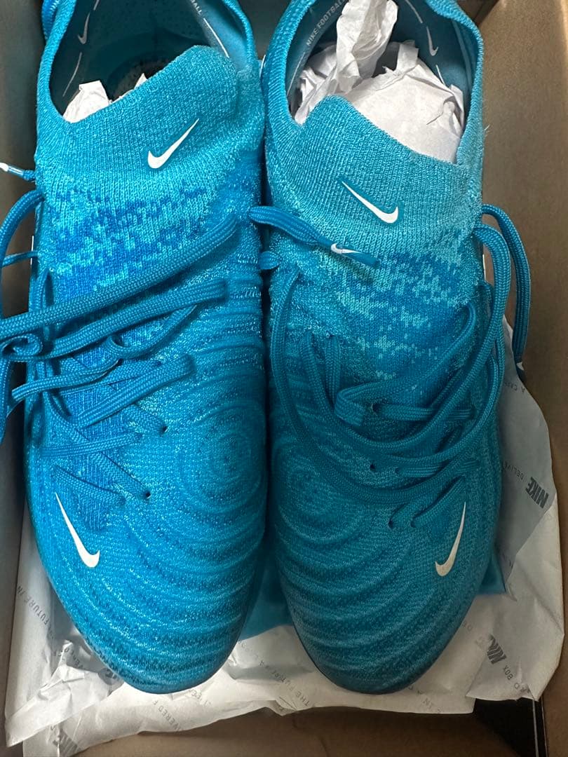 サッカースパイク NIKEファントム