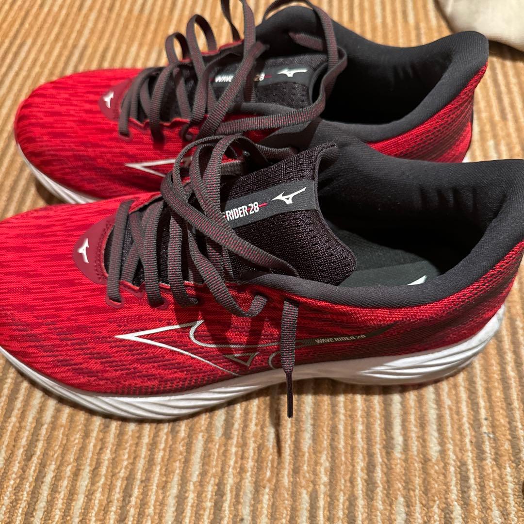 Mizuno Wave Rider 28 レッド