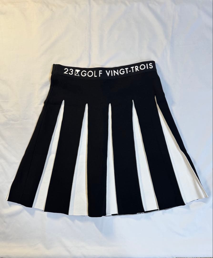定価35200円 試着のみ 23区ゴルフ ニットスカート Mサイズ　白×黒