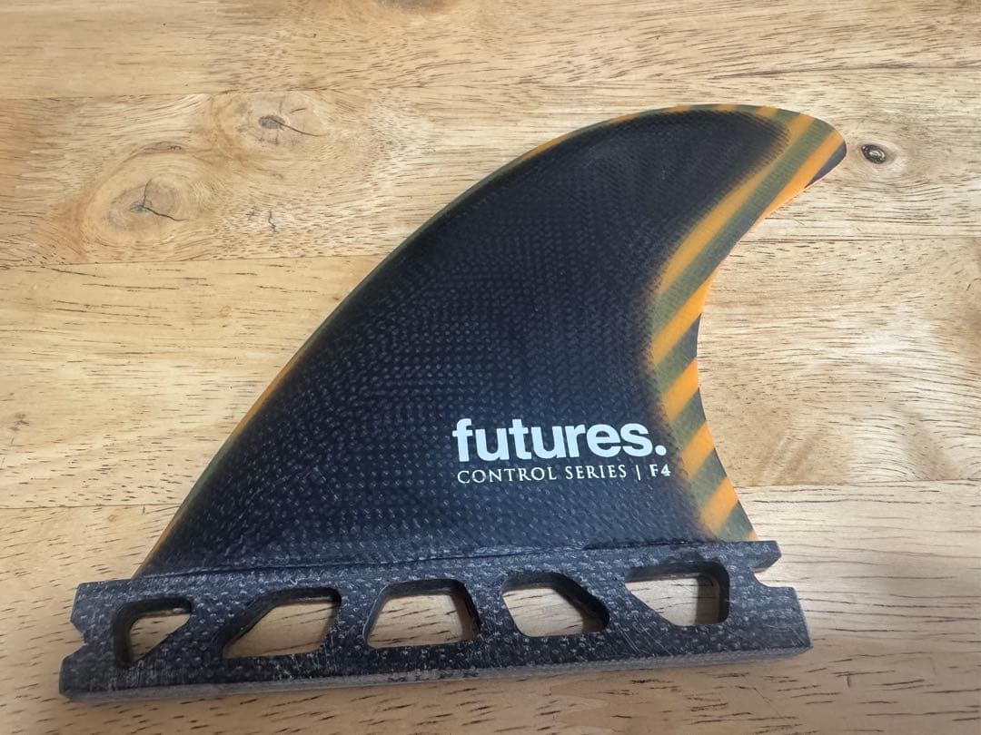 フューチャーフィン　futures fin トライフィン