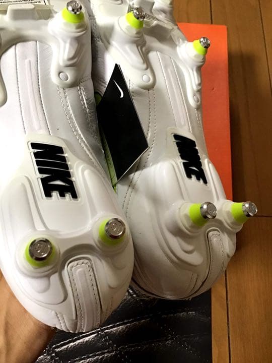 日本未発売　NIKE TIEMPO LEGEND Ⅲ SG
