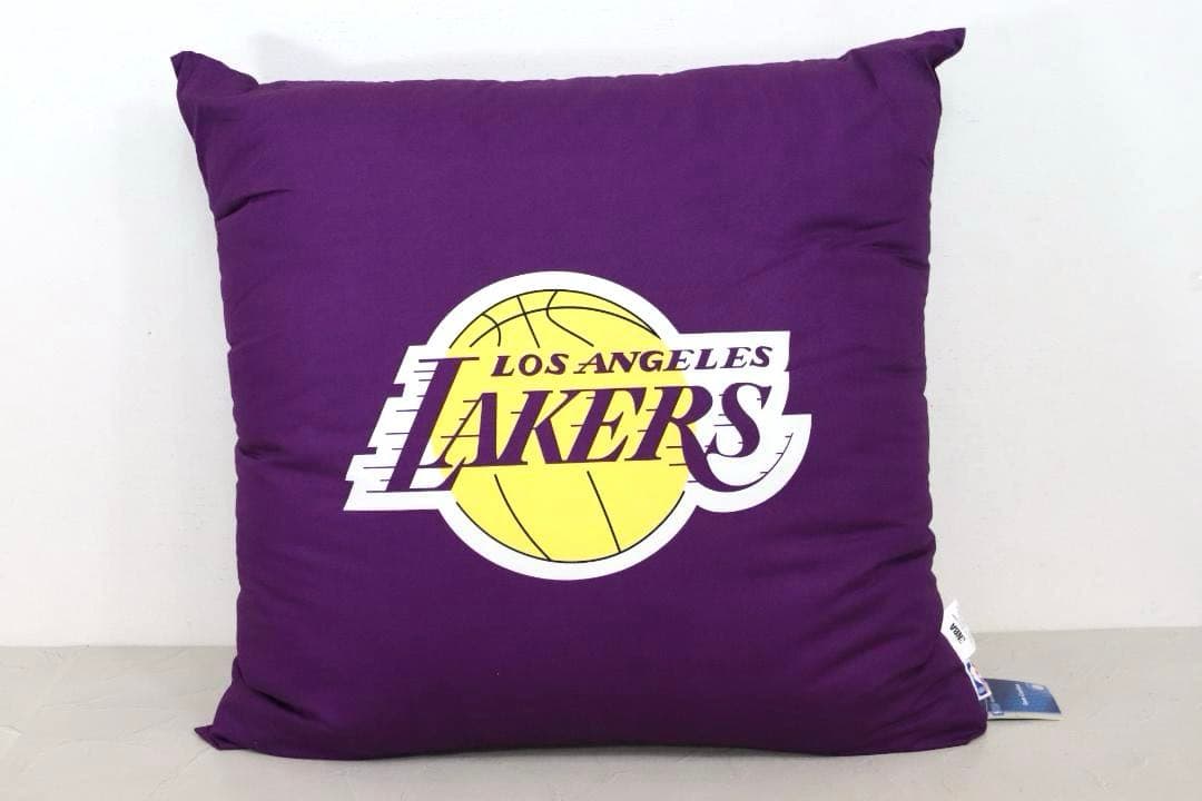 未使用 レイカーズ LAKERS 特大 クッション NBA公式グッズ 65㎝