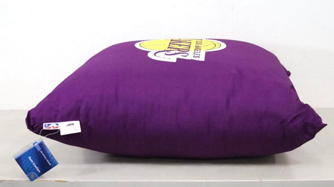 未使用 レイカーズ LAKERS 特大 クッション NBA公式グッズ 65㎝
