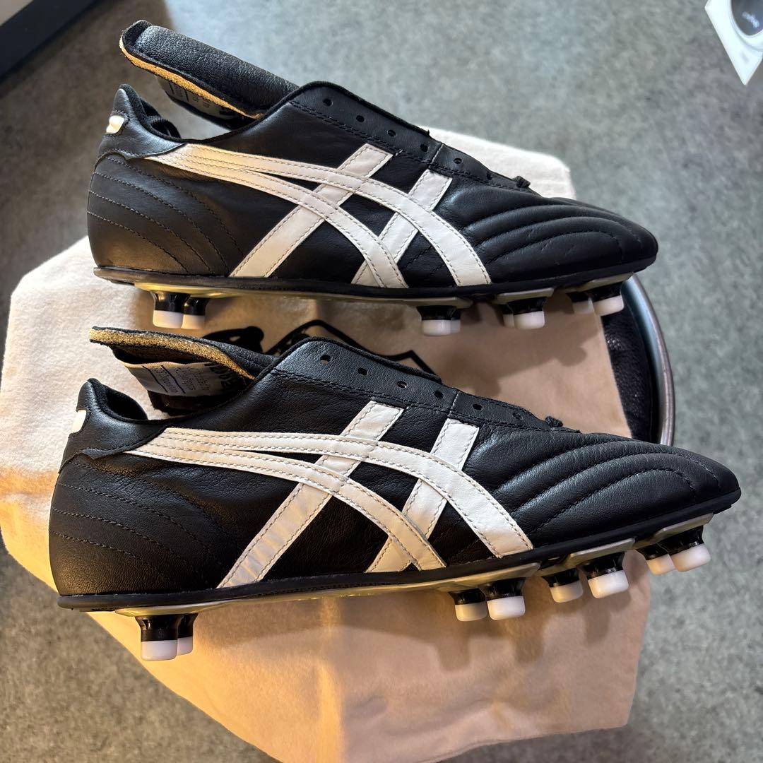アシックスサッカースパイク新品２００２