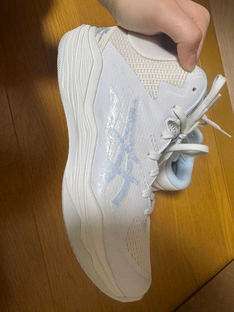 ASICS バスケットボールシューズ ホワイト/ライトブルー