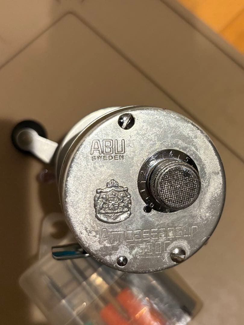 ABU ambassadeur 2500c シルバー