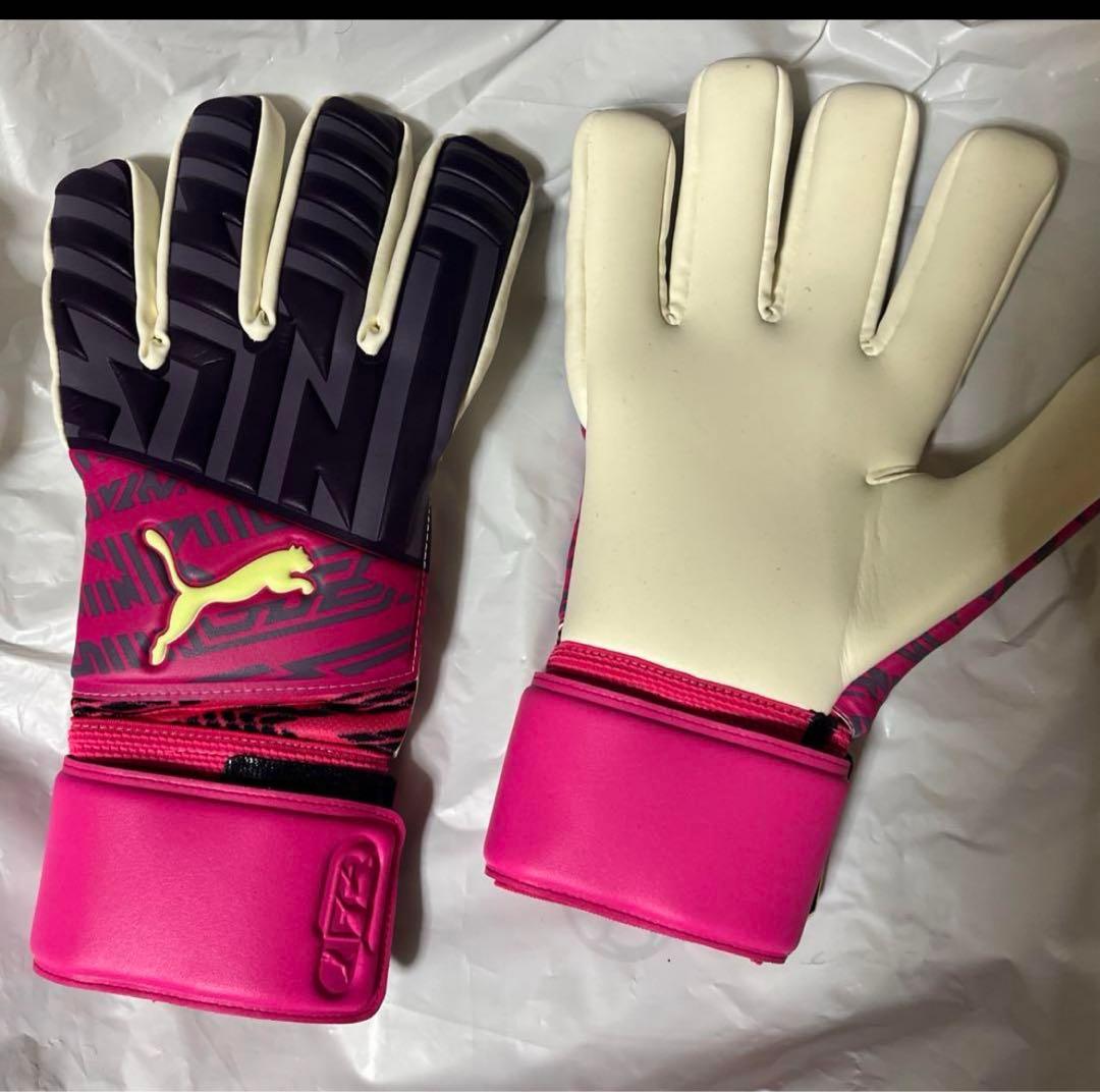 プーマ　キーパー　グローブ　ゾマーモデル　日本未発売