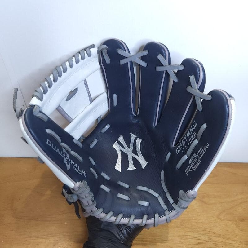 ローリングス NY ヤンキース MLBコラボグラブ 美品 内野用 軟式グローブ