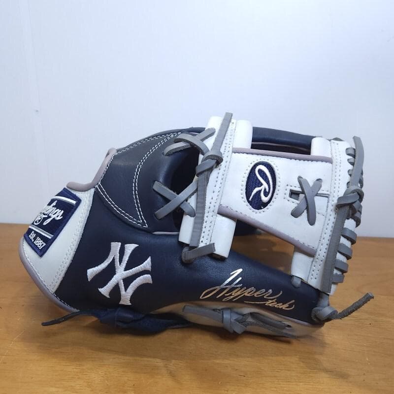 ローリングス NY ヤンキース MLBコラボグラブ 美品 内野用 軟式グローブ