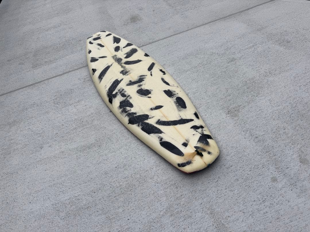 配送可送料無料　 xenosurfboard シングルフィン　ショートボード