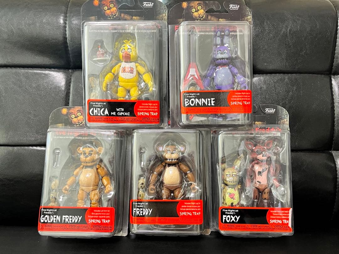 新品未開封 Five Nights at Freddy's フィギュアセット
